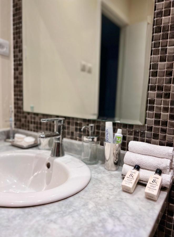 Bed & Breakfast In Designer Appartement Casablanca Bagian luar foto